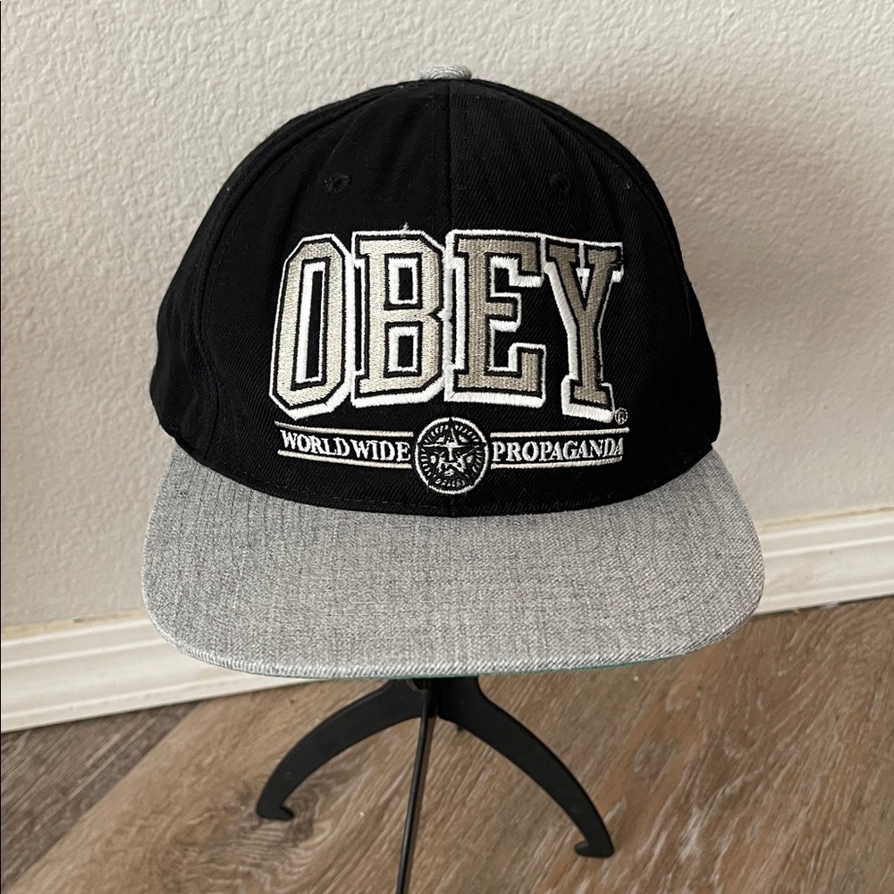 Obey worldwide propaganda gray & black SnapBack hat